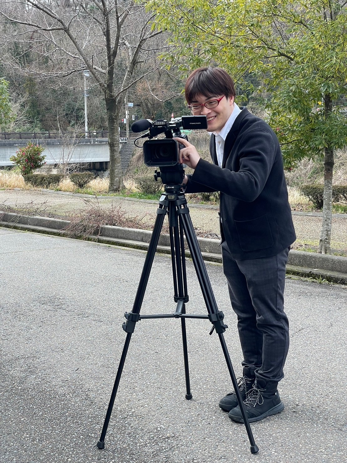 石川県金沢市の映像制作会社エム・ビデオプロダクションのメンバー田中 理葵です